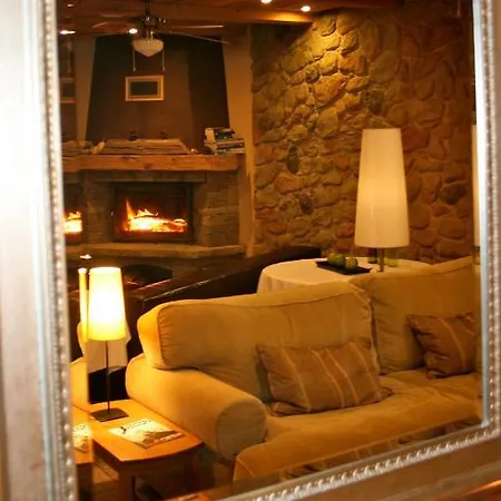 La Placa 3* Garriguella