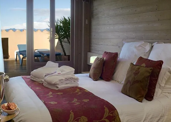 Hotel La Placa 3*