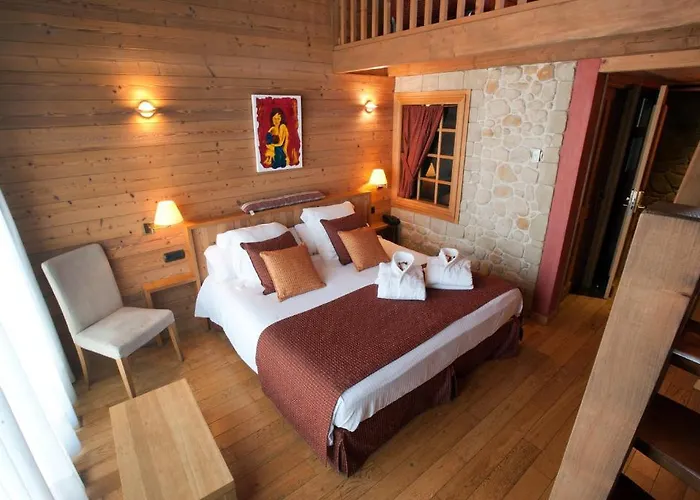 Hotel La Placa Garriguella