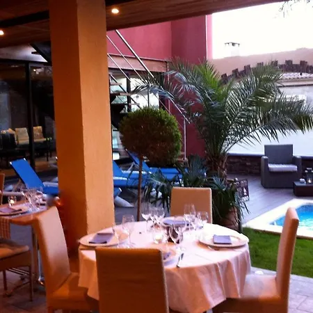 La Placa Hotel 3*